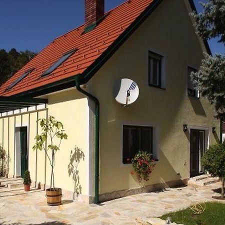 Romantic Cottage Pitten エクステリア 写真
